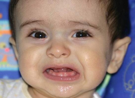 teething signs runny nose